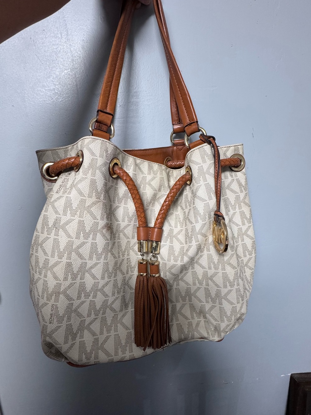 Michael Kors Marina Large Drawstring Tote Vanilla Brown